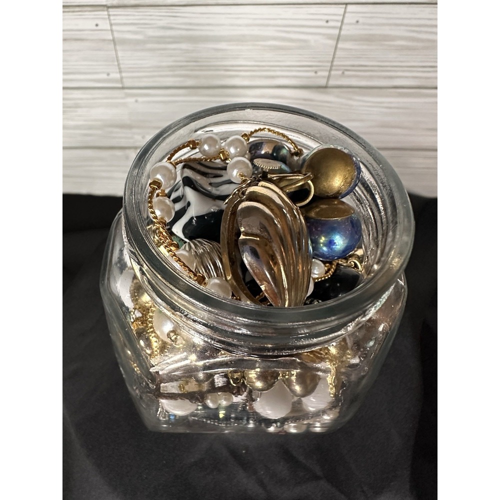 Mystery Mixed Jewelry Jar: Vintage-Modern Costume All Wearable Jewelry #11 Lot - Picture 4 of 10